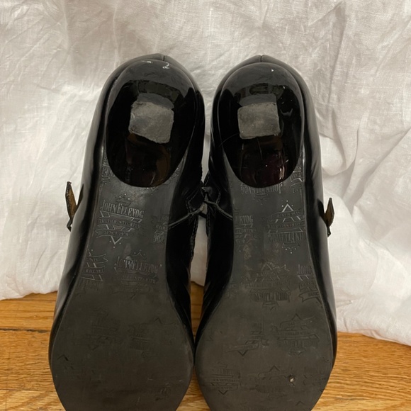 Fluevog Half Truth Bronte black leather ankle boots - Picture 5 of 6